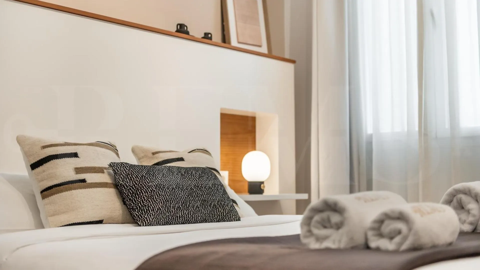 מאלגה Artistic And Spacious Apartment By Rems