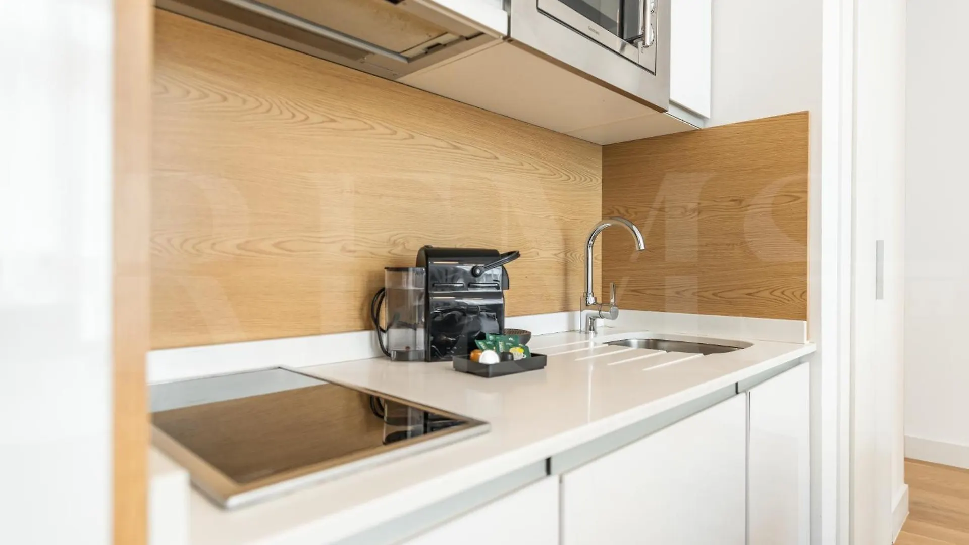 מאלגה Artistic And Spacious Apartment By Rems
