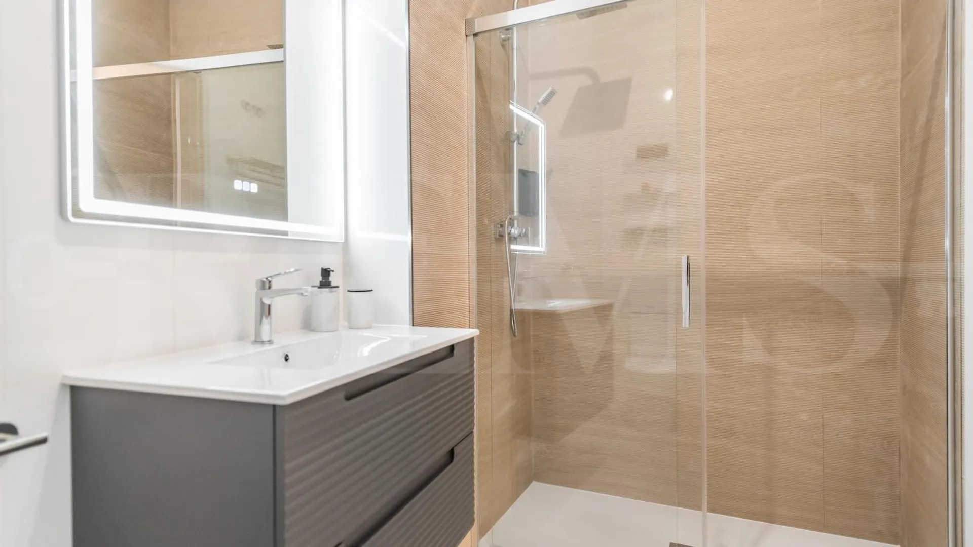 מאלגה Artistic And Spacious Apartment By Rems ספרד