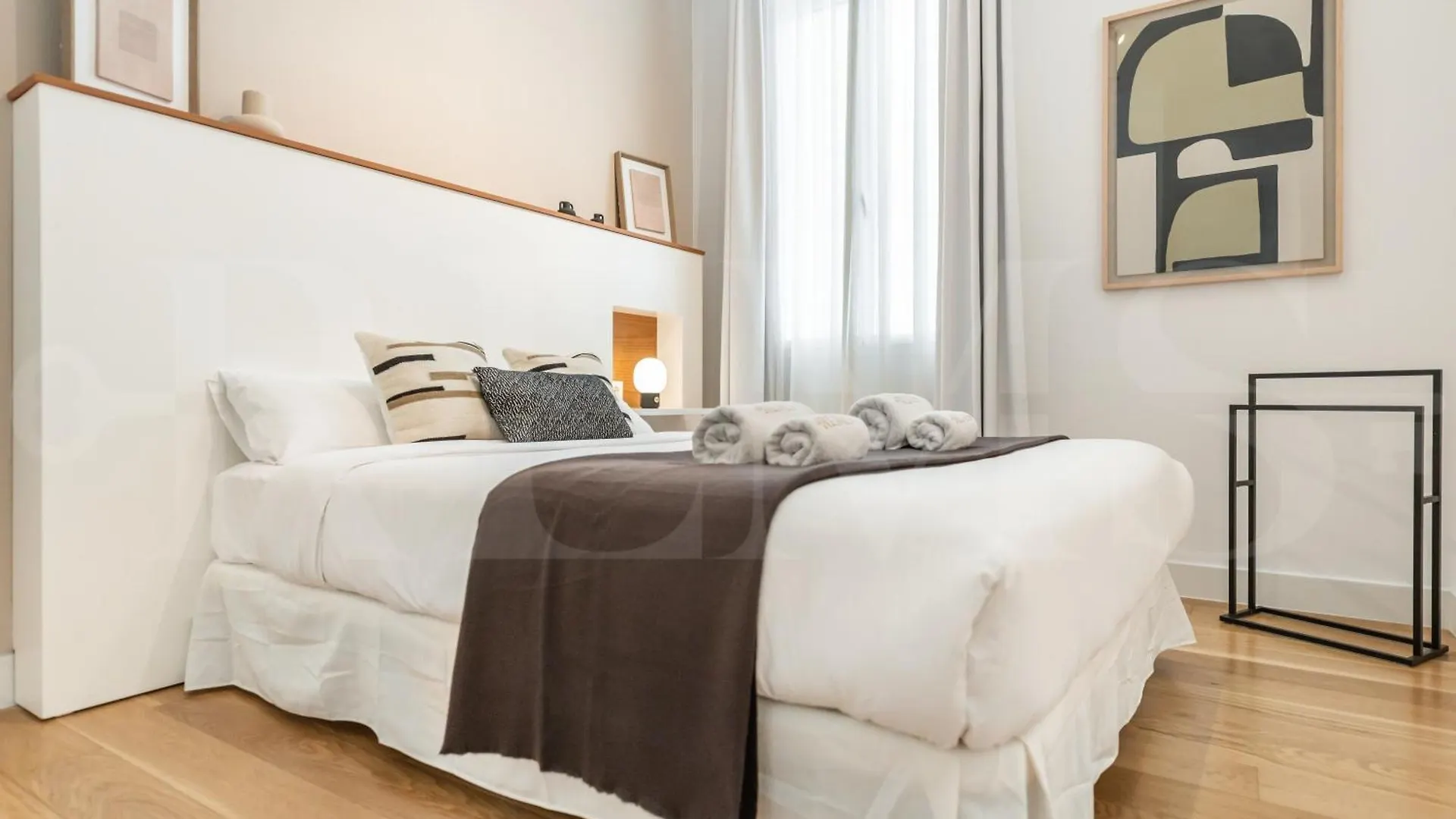 מאלגה Artistic And Spacious Apartment By Rems 0*,